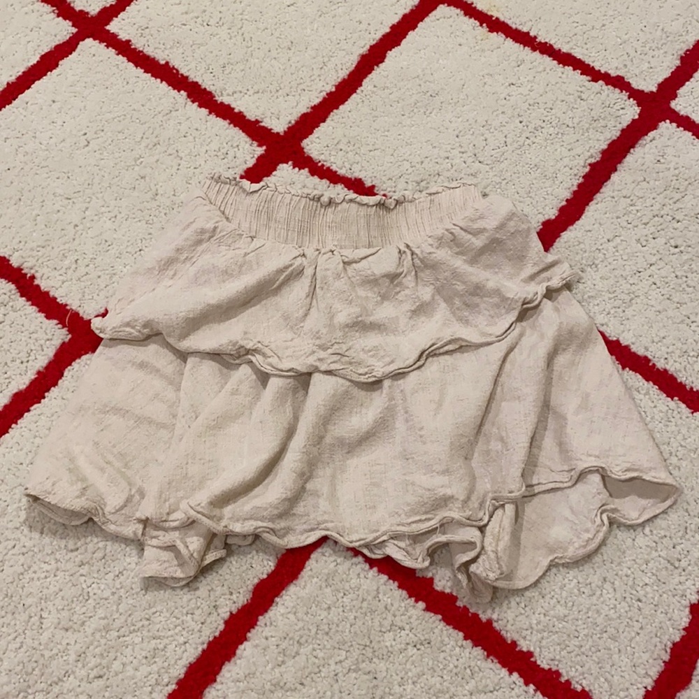 Princess Polly, Flowy skirt!
